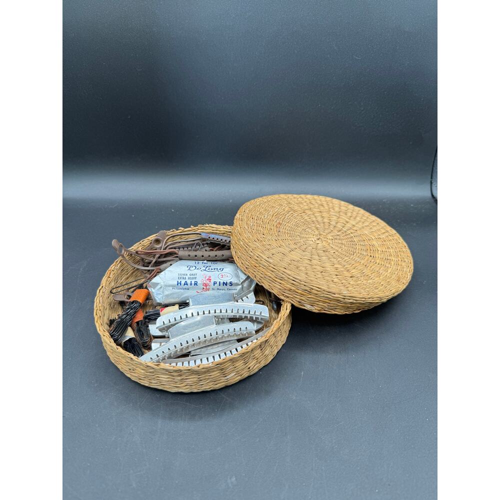 Lot of Assorted Vintage 1950s Hair Pins in Small Basket - great cond